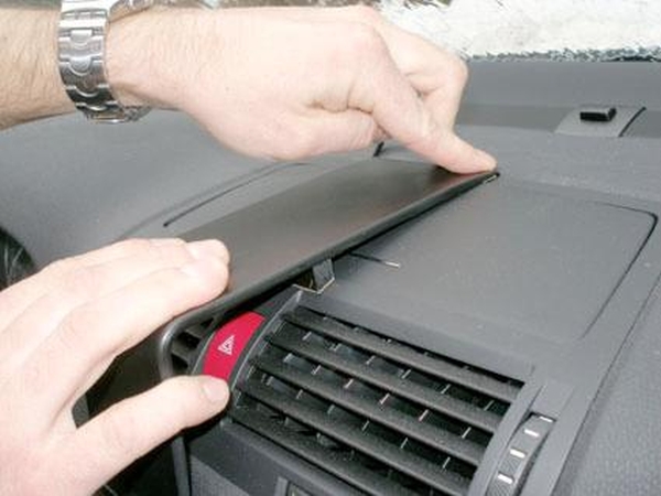 Paigaldusalus, mudelikohane Skoda oktavia 05-11 keskele