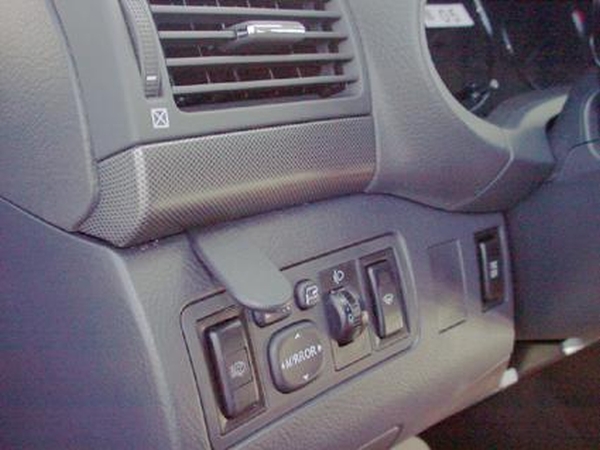 Paigaldusalus, mudelikohane Toyota Avensis 03- vasak