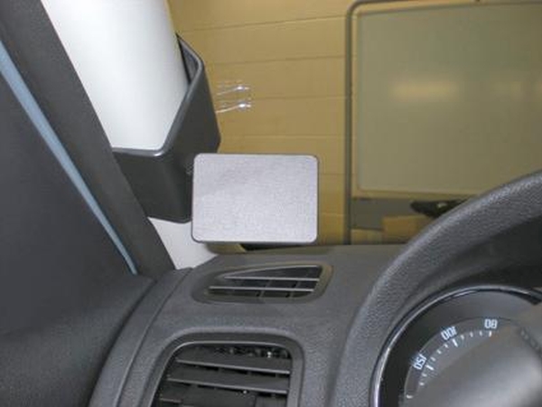 Paigaldusalus, mudelikohane Skoda Yeti 10-12 vasakule