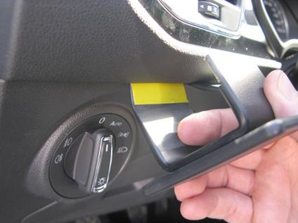 Paigaldusalus, mudelikohane Seat Leon 13- vasakule