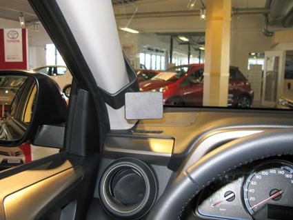 Paigaldusalus, mudelikohane Toyota Rav4 13-15 vasakule