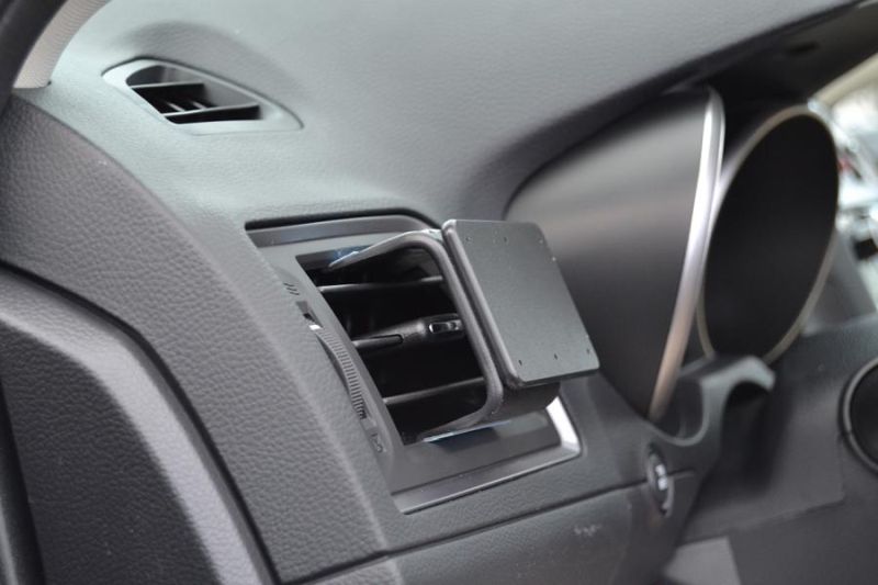 Paigaldusalus, mudelikohane Subaru Legacy 15-20 vasakul