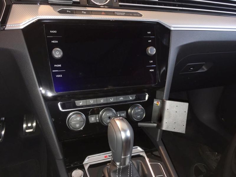 Paigaldusalus, mudelikohane VW Passat 15