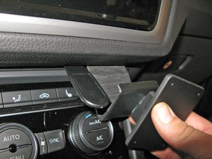 Paigaldusalus, mudelikohane VW Touran 16- alla